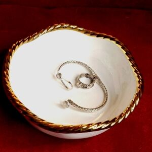 Elegant White and Gold Accent‎ Bowl